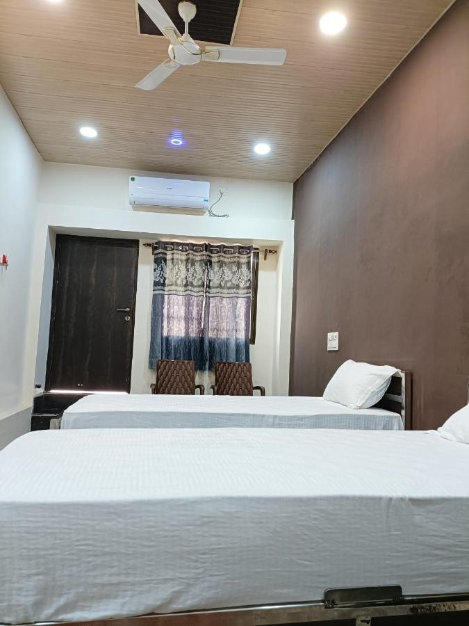 Hotel Royal Inn Satna Zewnętrze zdjęcie