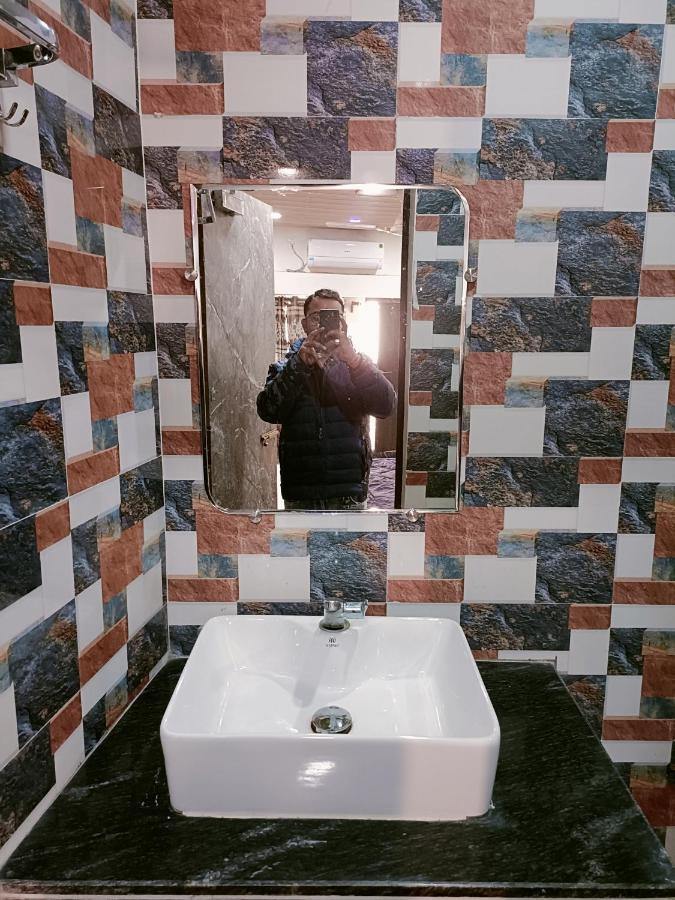 Hotel Royal Inn Satna Zewnętrze zdjęcie