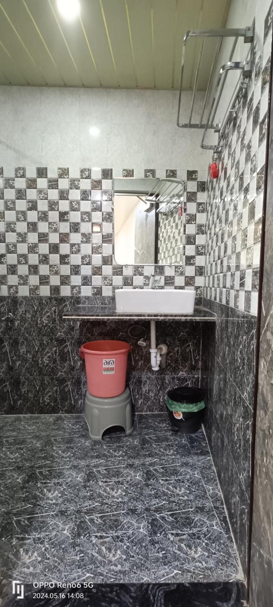 Hotel Royal Inn Satna Zewnętrze zdjęcie