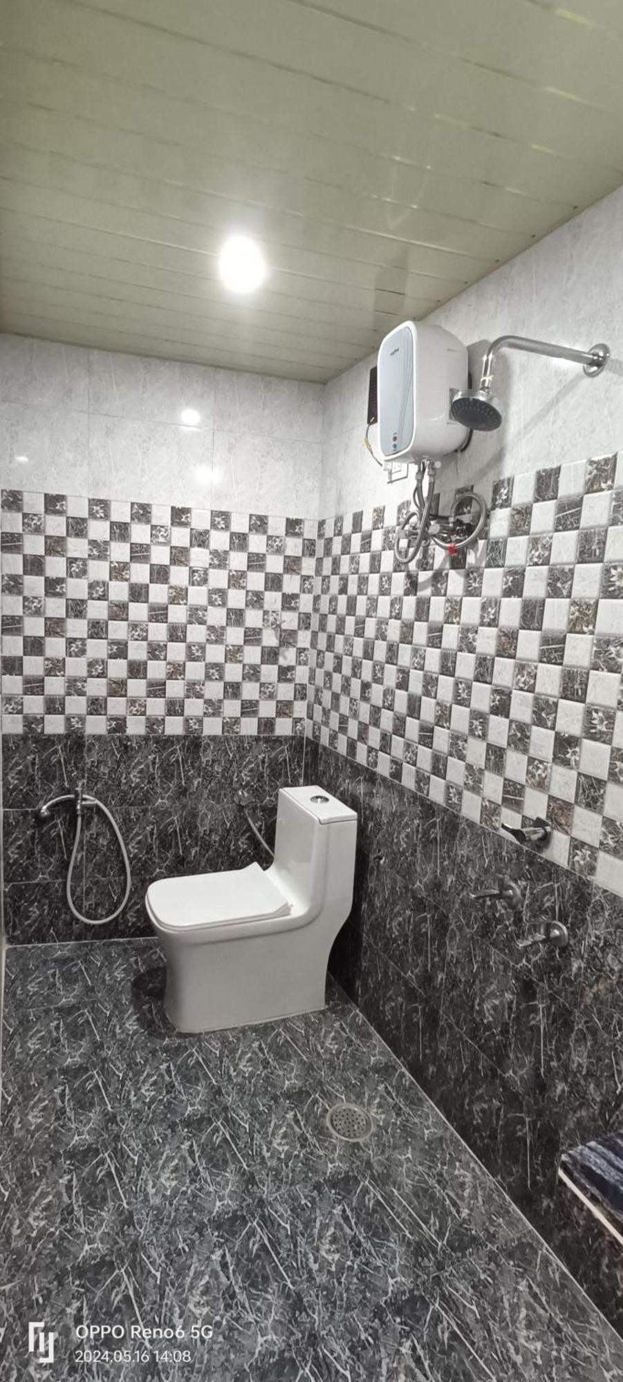 Hotel Royal Inn Satna Zewnętrze zdjęcie